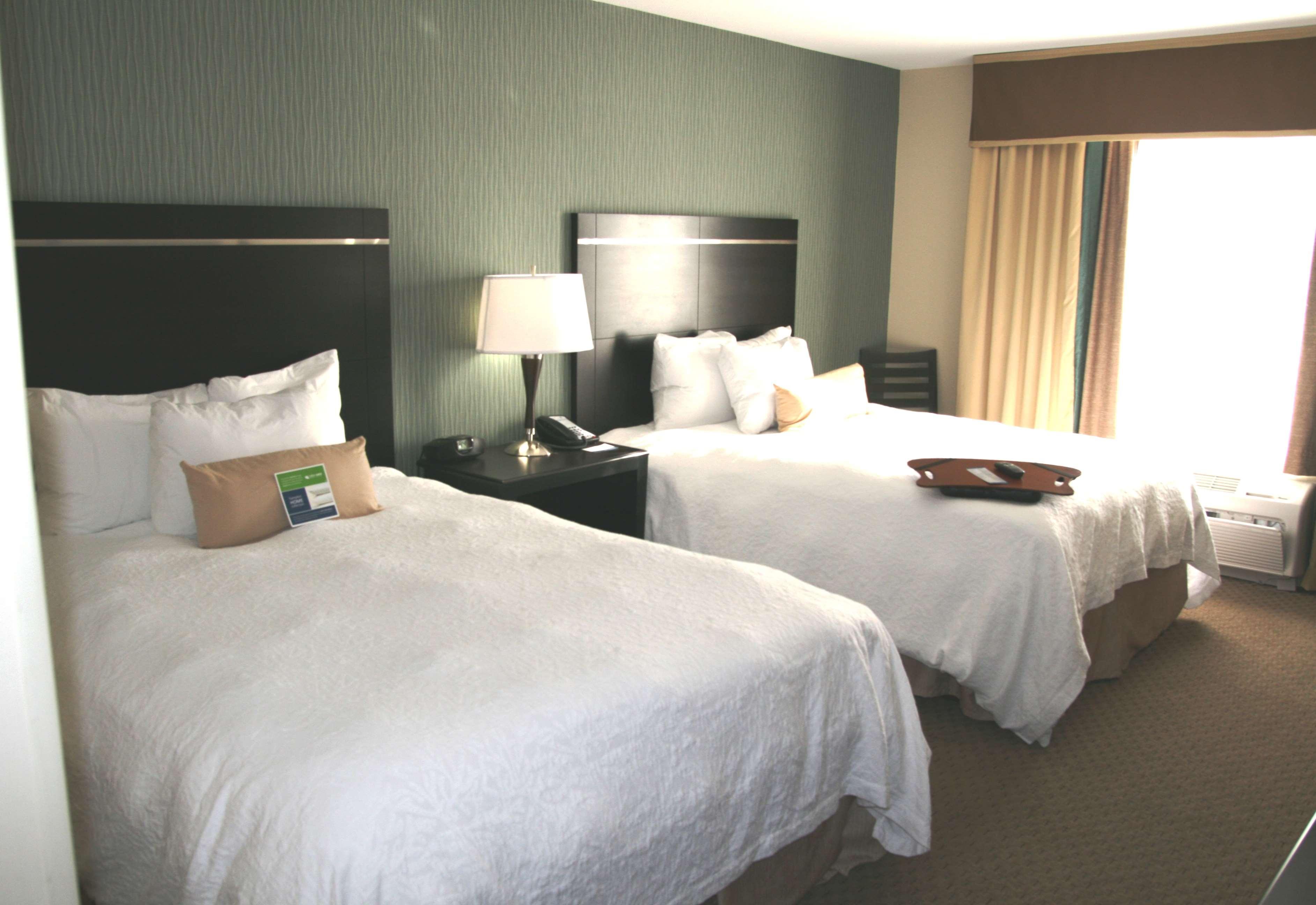 Hampton & Airport Hotel