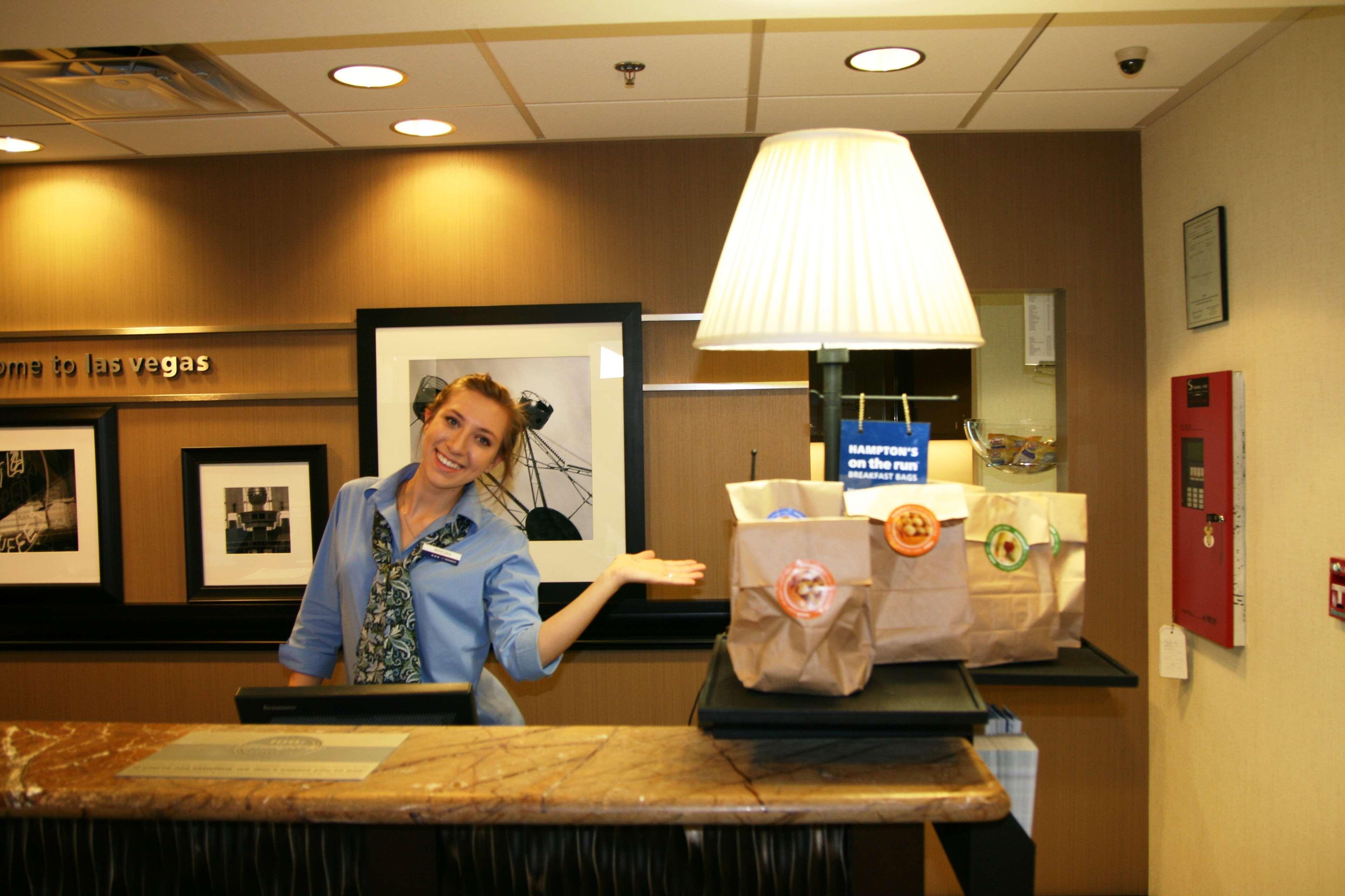 Hampton & Airport Hotel